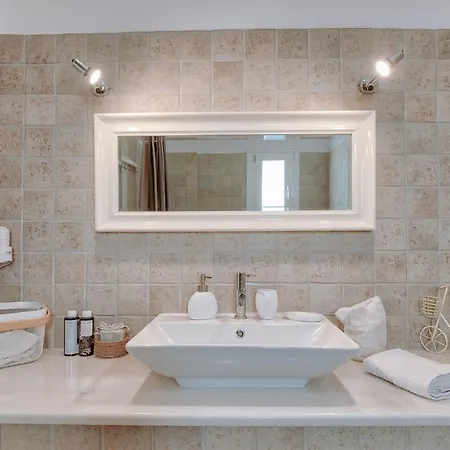Luxury House With Panoramic View, St George, Antiparos Apartment
